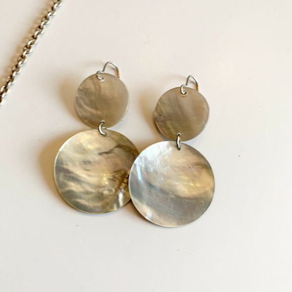 Express Abalone Necklace & Earrings Silver Tone - Picture 3 of 6